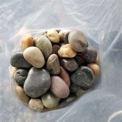 Pedra de còdols de riu polida en negre blanc i beix d'alta qualitat