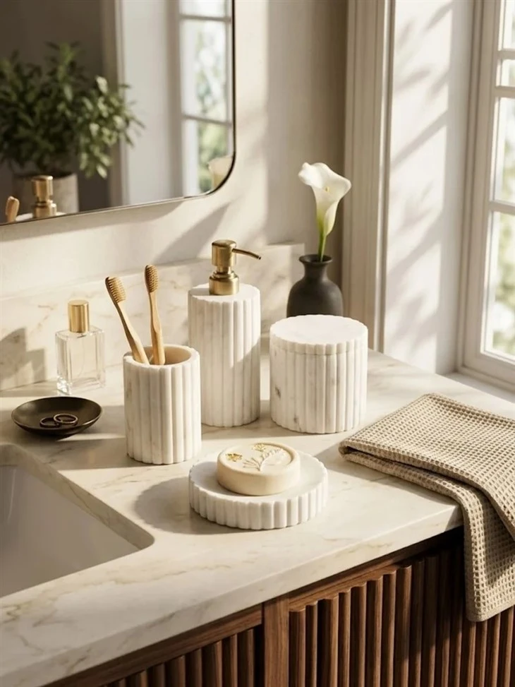 White Marble Bath Set Deep Vertical Fluting Across All Four Forms factory
